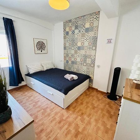 Nice Boutique Flat With Terrace Fuengirola Bagian luar foto