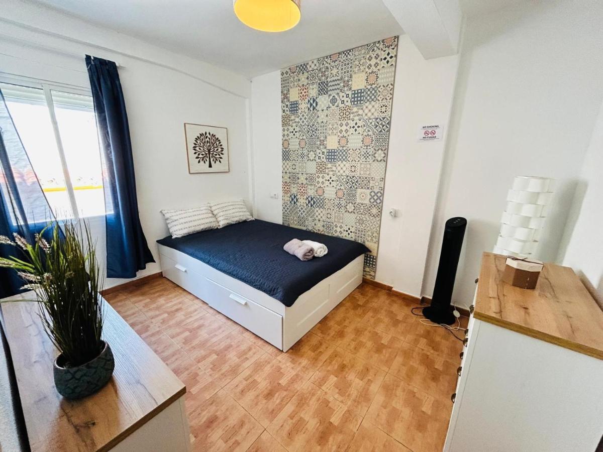 Nice Boutique Flat With Terrace Fuengirola Bagian luar foto